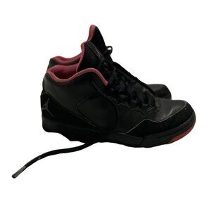 NIKE AIR JORDANS (ESTRETAIL $75)
